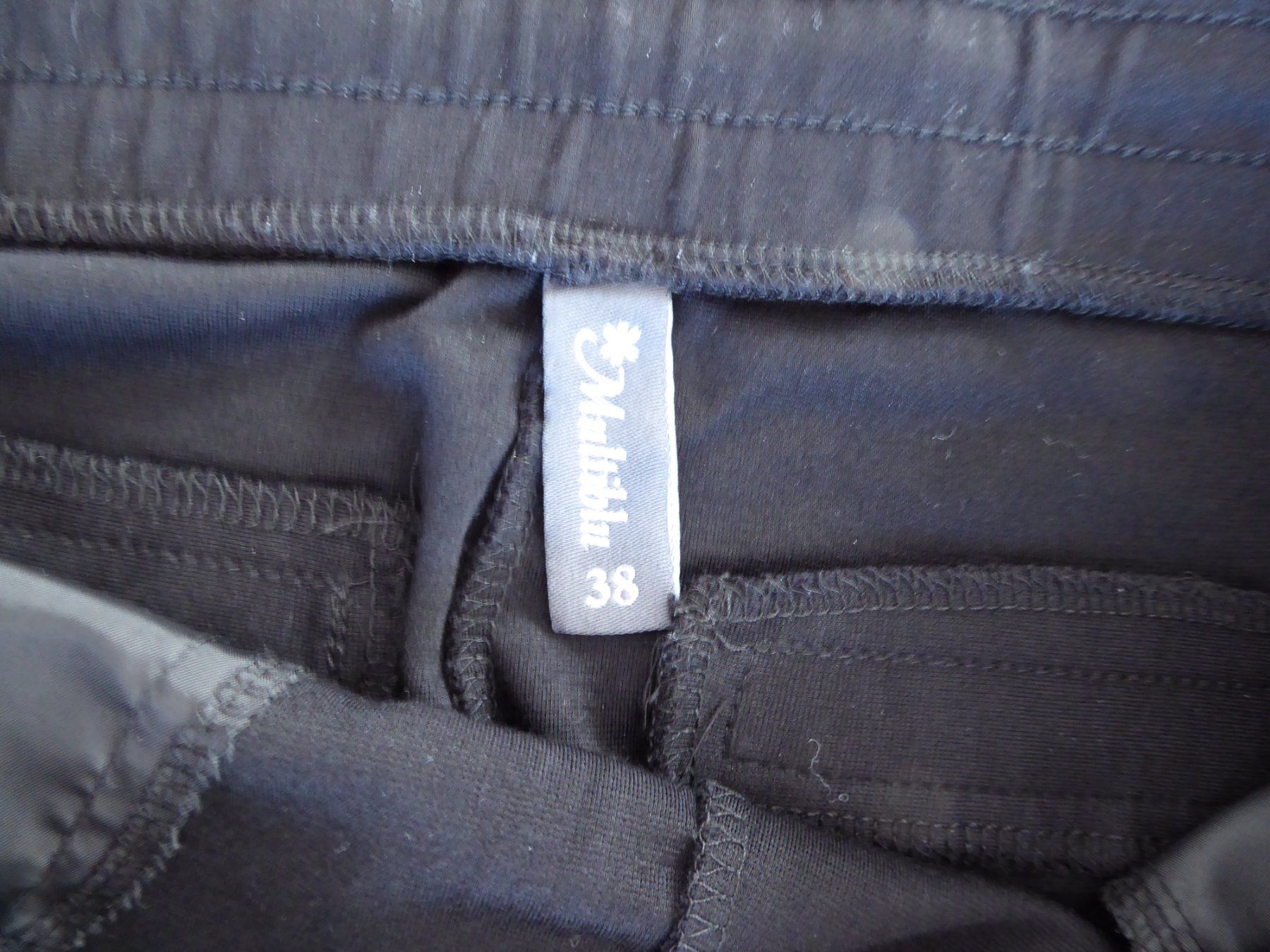Pantaloni: Hose Multiblu schwarz Grösse 38 – Usato da Entlebuch venduto da roma6370 2