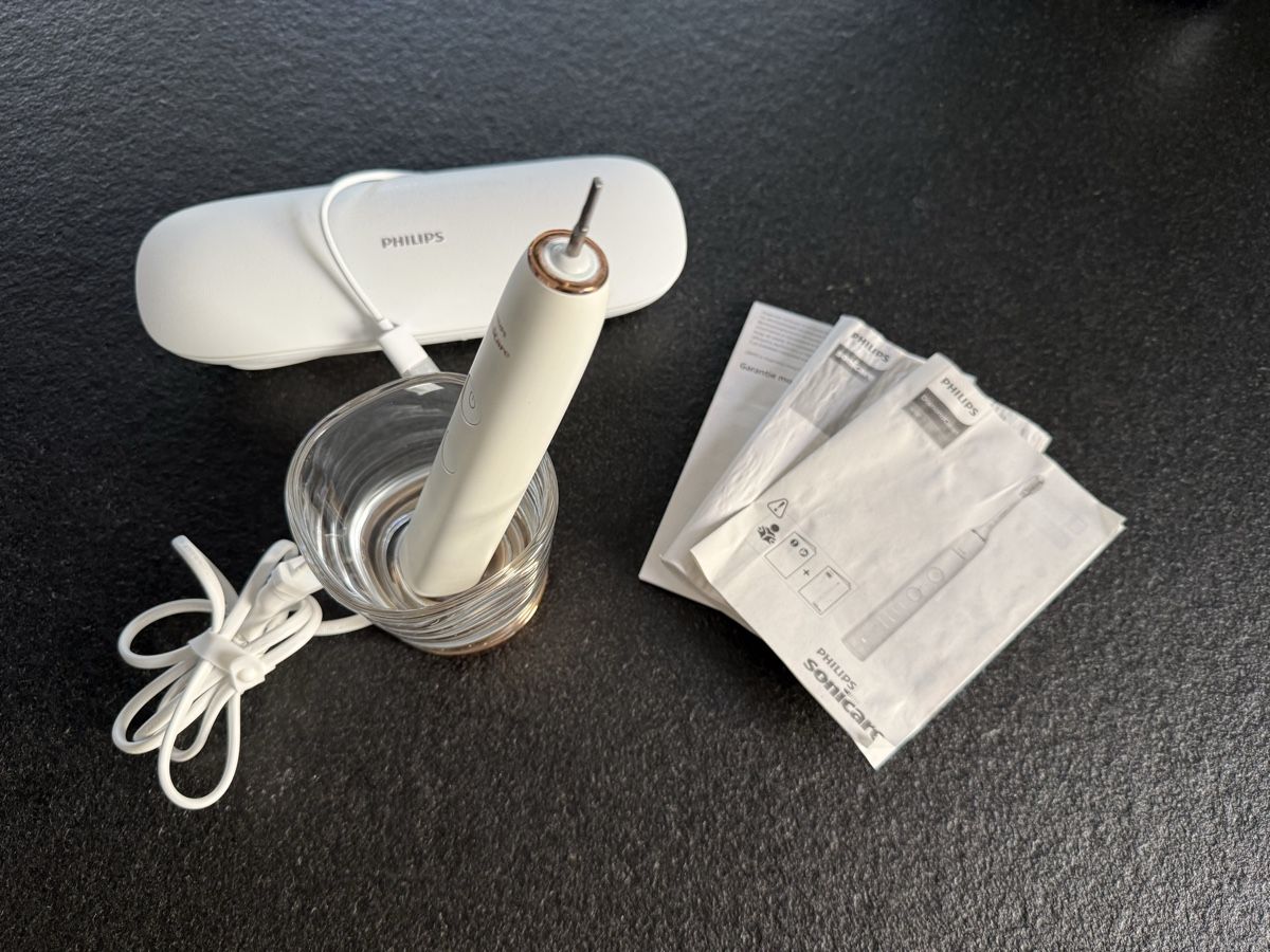 Philips Sonicare Cura dei denti: Philips Sonicare Zahnbürste DiamondClean 9000 – Usato da Würenlos venduto da PeMa07 1