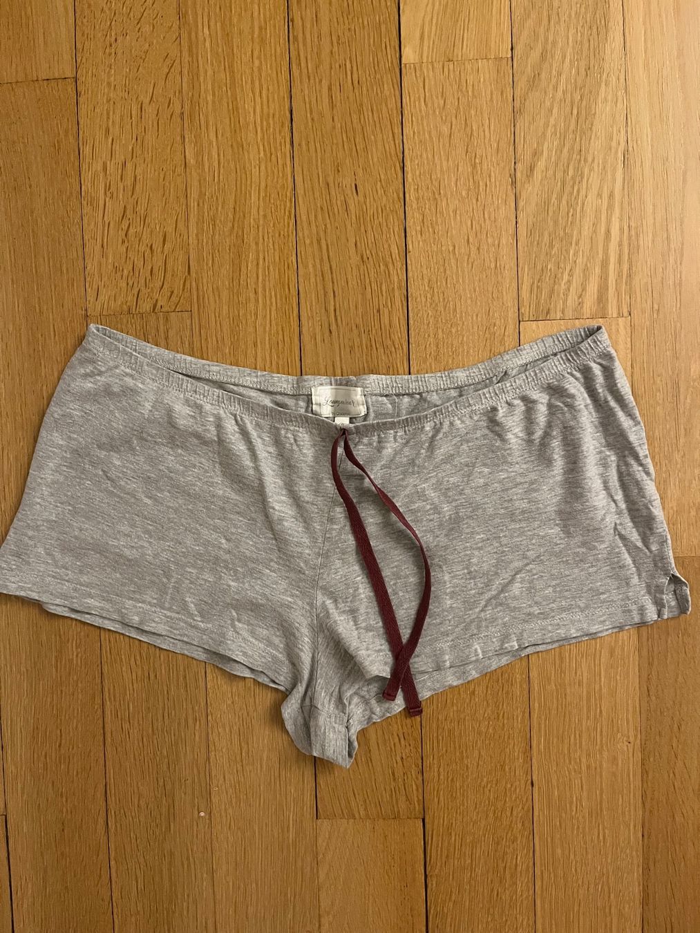 Pantaloni: Schlaf-Shorts grau – Usato da Rüti ZH venduto da sar_9gnw