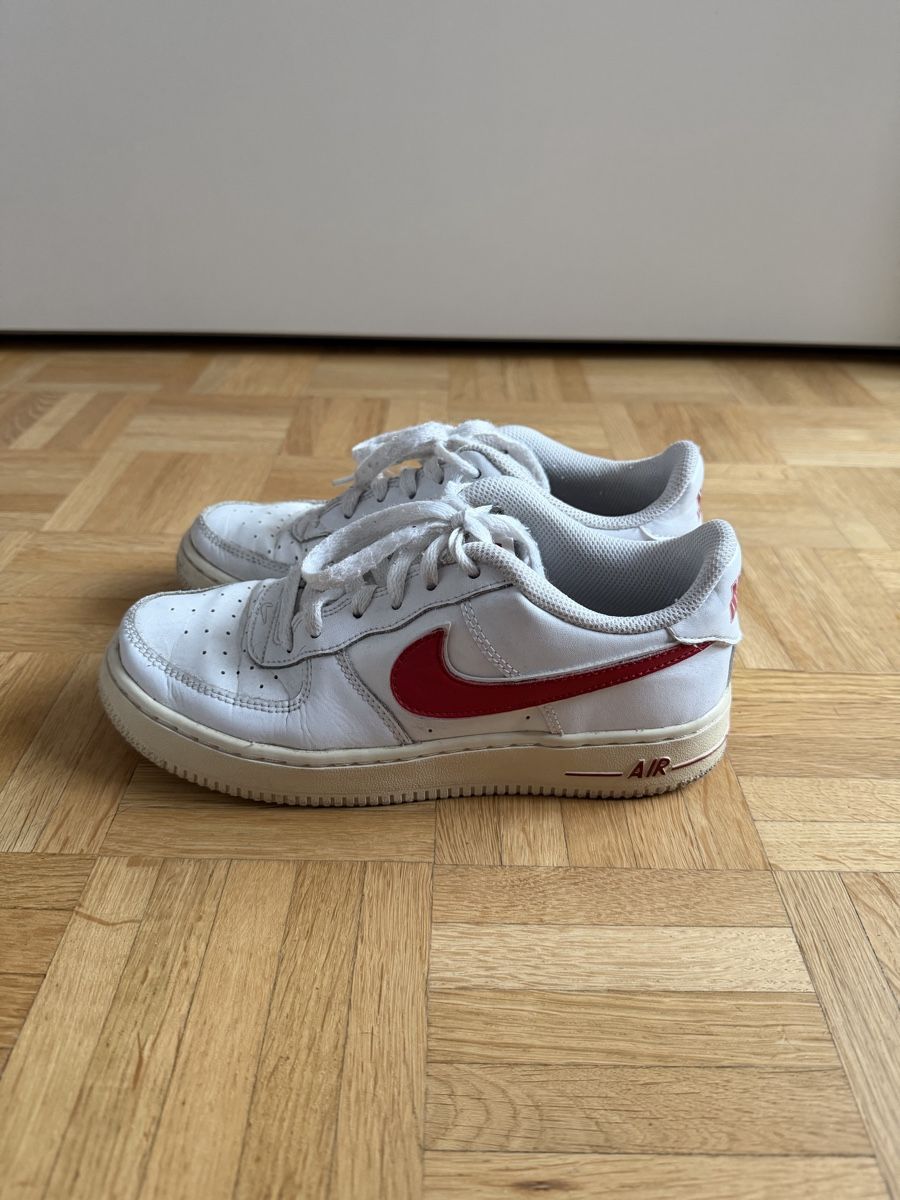 Nike Chaussures femmes: Baskets – D'occasion à Montsevelier par Duna2210 1