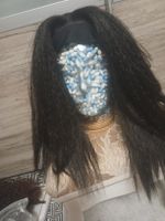 Schöne, schwarze Damen Perücke mit Stirnband - Neu!