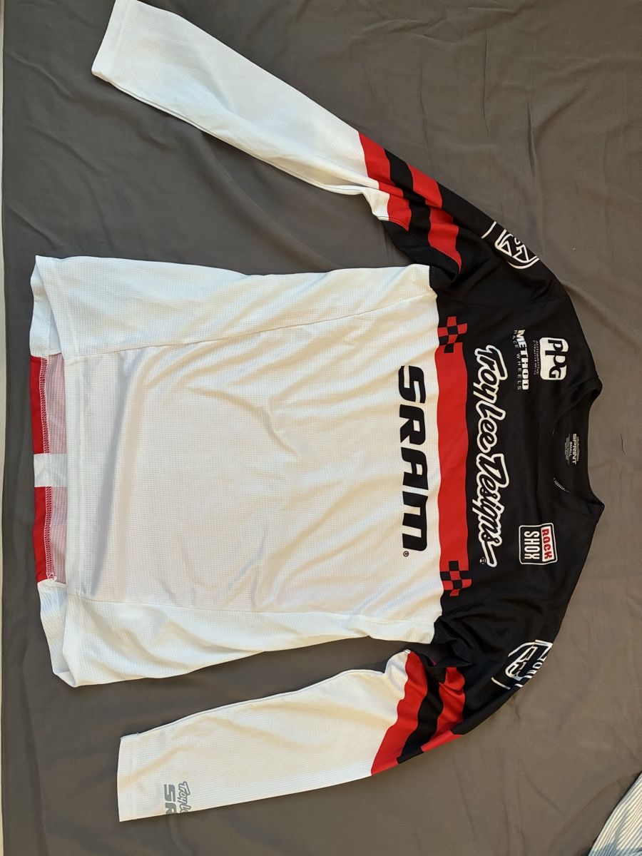 T-shirt: Sram Downhill shirt – Nuovo (secondo la descrizione) da Cadempino venduto da Lollo.manfre