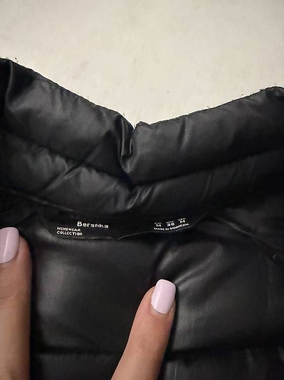 Giacche: Bershka Jacke Schwarz Grösse M – Usato da Oftringen venduto da Kad.Ha