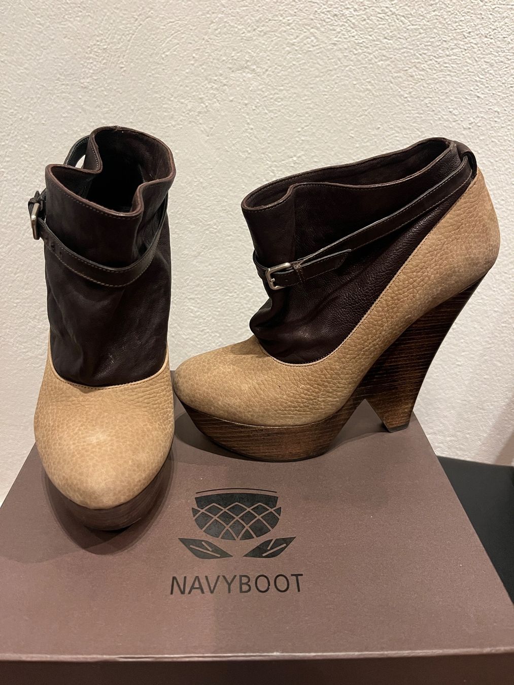 Navyboot Scarpe da donna: Navyboot Schuhe Leder Damen – Usato da Bern venduto da elfentanz77