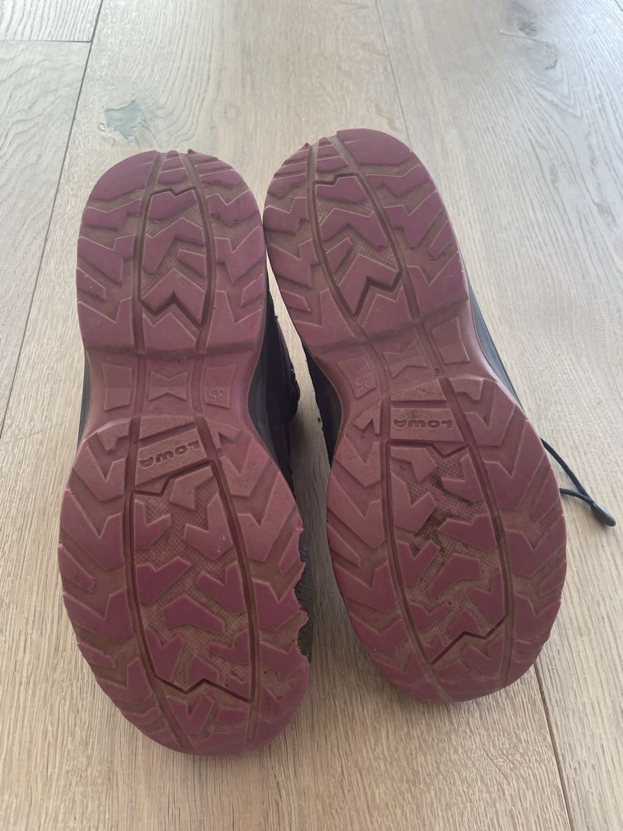 Lowa Chaussures filles: Lowa Kinder-Wanderschuhe Gr. 35 – D'occasion à Hohenrain par Oters 1