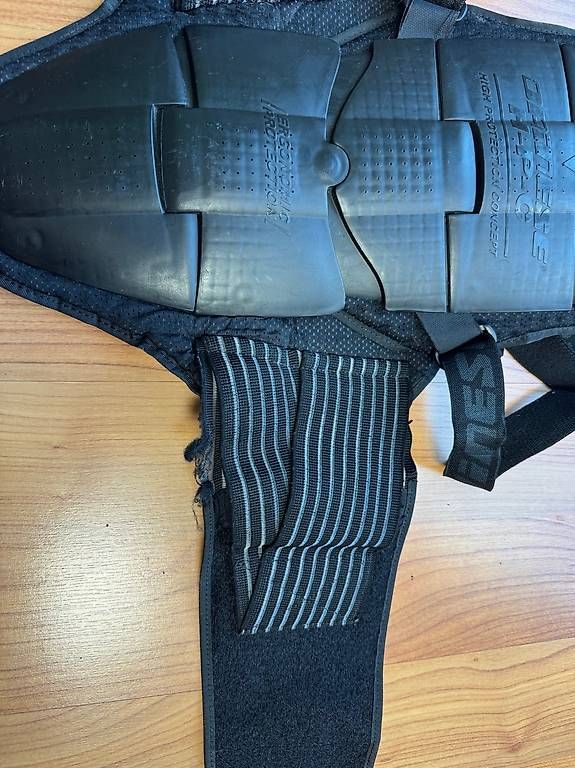 Protezioni & Imbottiture: Rückenprotektor mit Nierengurt – Usato da Hochfelden venduto da Q13 3