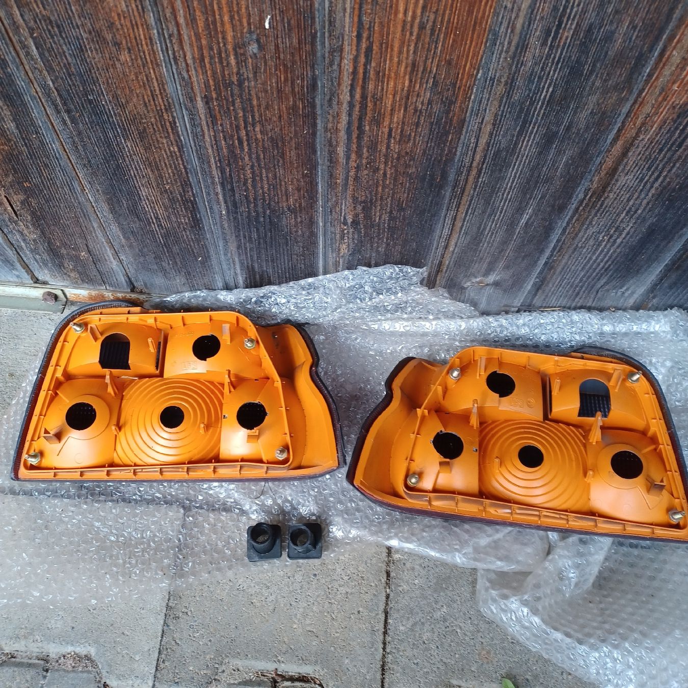 Ford Tutti pezzi di ricambio auto: Rückleuchten dunkel Escort Cosworth – Usato da Koppigen venduto da Tanne2014 1