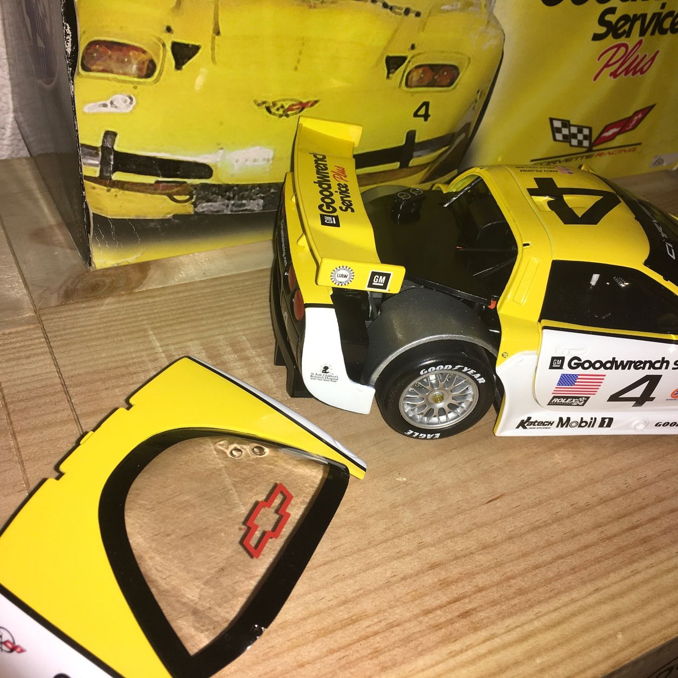 Chevrolet Modellini d'auto: Corvette C5-R GM Goodwrench Service Plus 1/18 – Usato da Wohlen AG venduto da PrivatSammlung 4