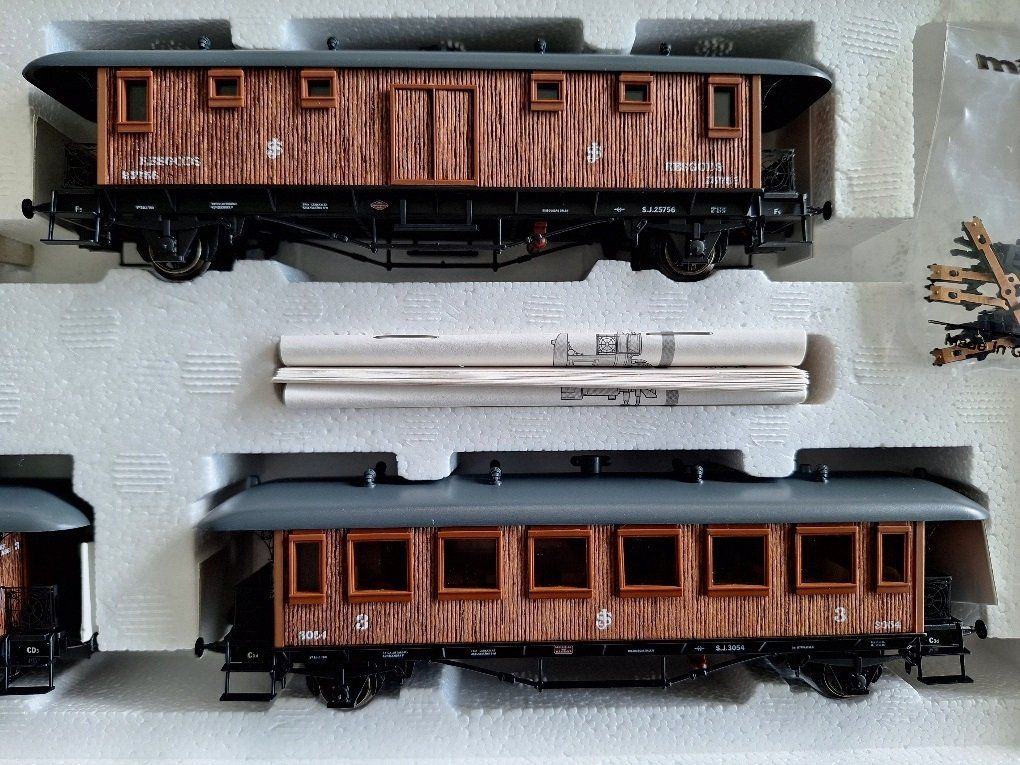 Märklin Modellini di ferrovie: Märklin HO 28703. Train Historique de la SJ avec éclairage – Usato da Saxon venduto da flicfloc 2