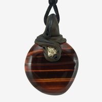 Rotes Tigerauge als Steinanhänger mit Pyrit