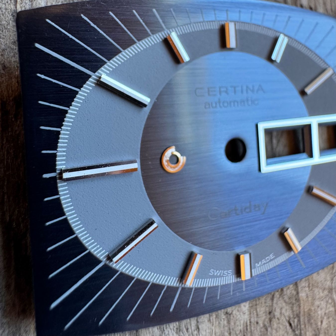 Certina Orologi: 31.5mm Certina Certidate UFO Zifferblatt/ Dial – Nuovo (secondo la descrizione) da Arzier-Le Muids venduto da Avanna 1