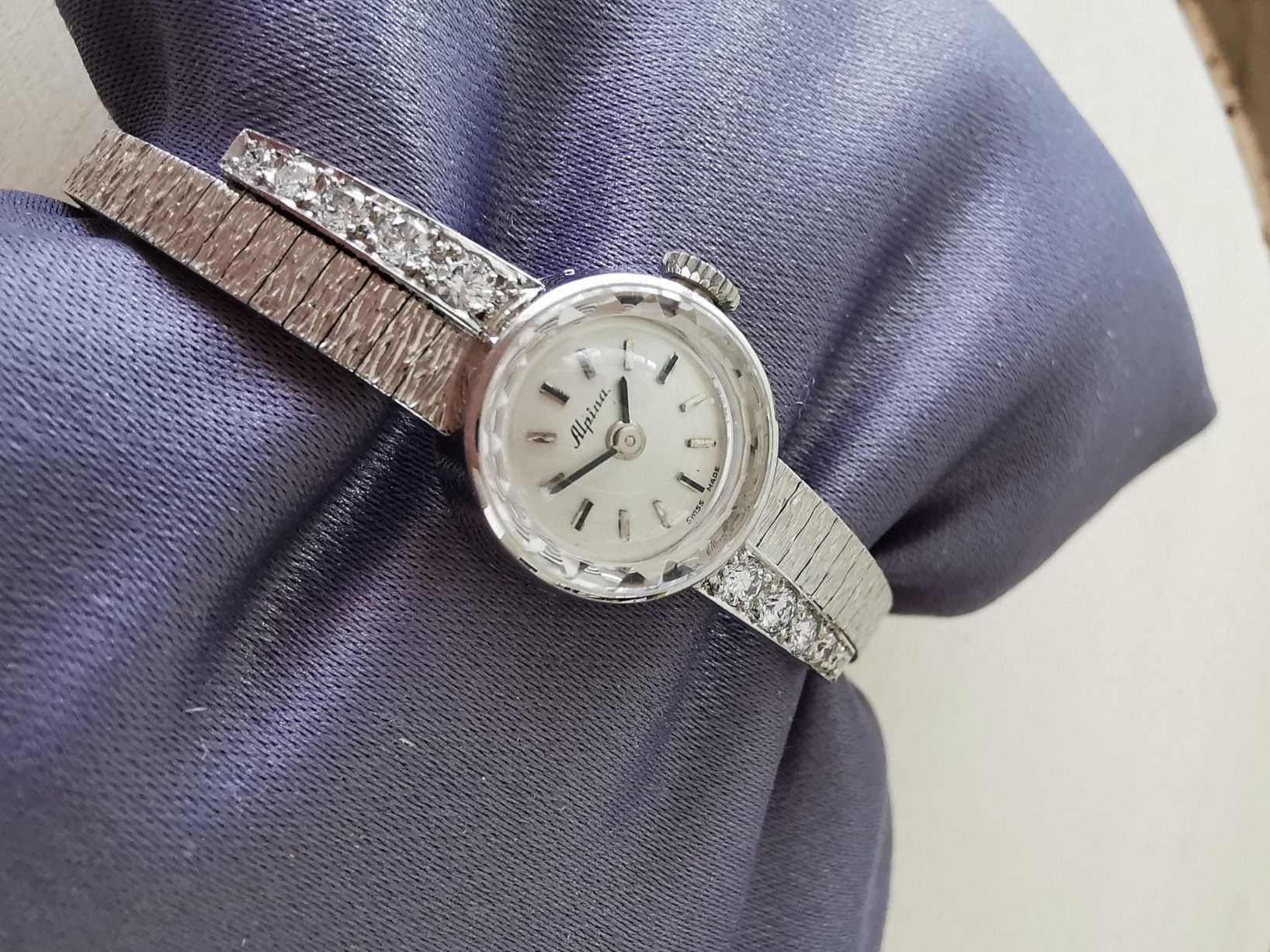 Alpina Orologi: 750/--   WG mit Brillanten "Alpina" – Usato da Dierikon venduto da Vittorio57 8