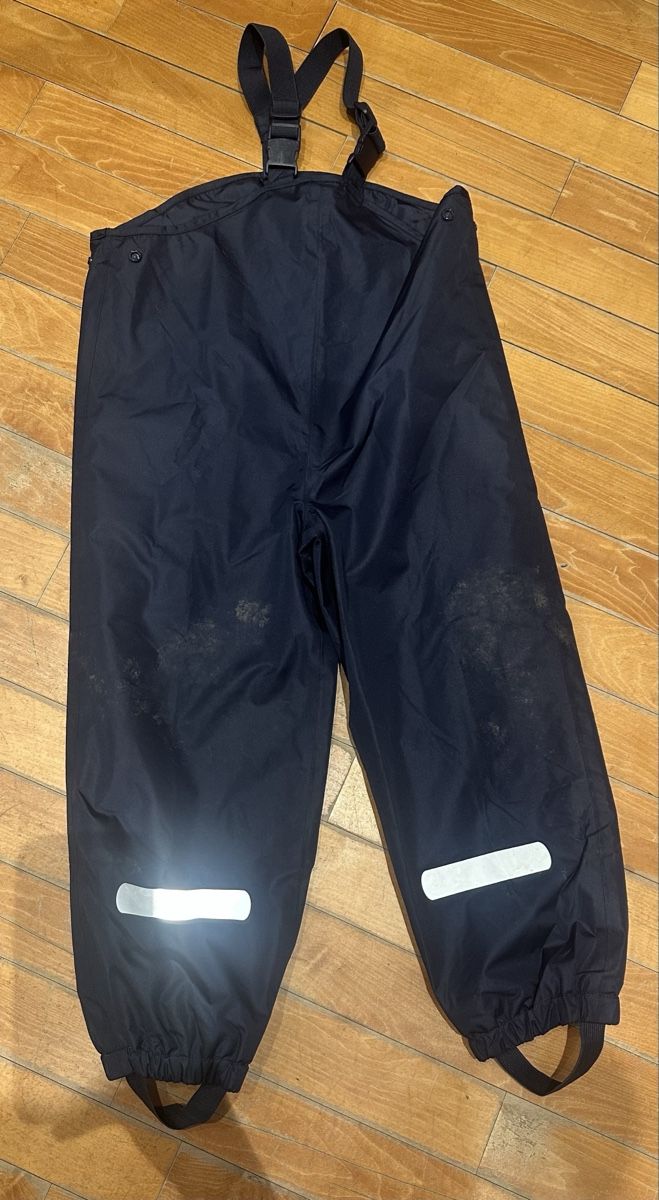 Anzüge: Waterproof Bib Pants Navy Size 116 – Gebraucht aus Büren an der Aare von bradlee512