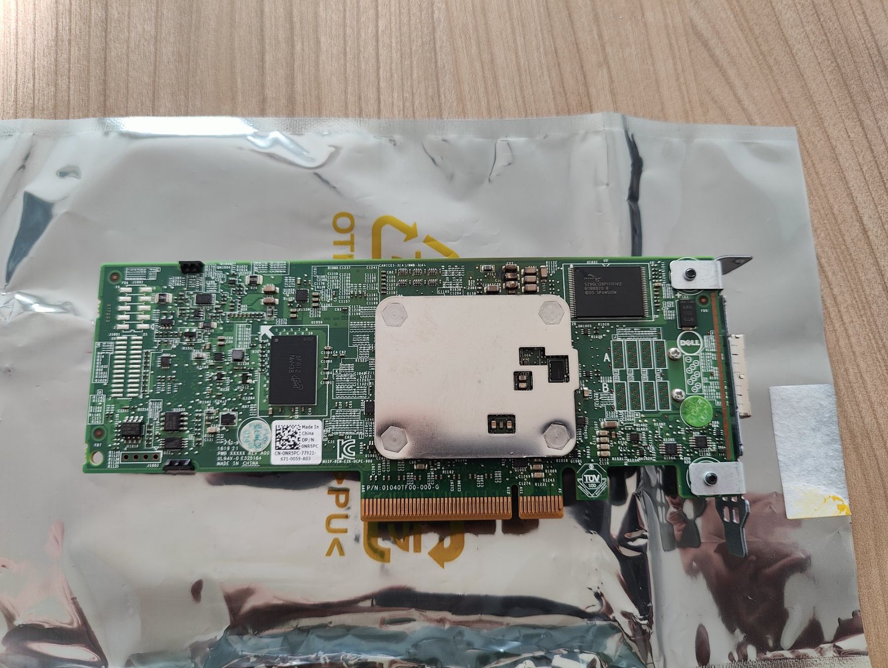 Dell Unità & Adattatore: Dell Perc H830 SATA / SAS RAID Controller – Usato da Adlikon b. Regensdorf venduto da Aleph2001 2