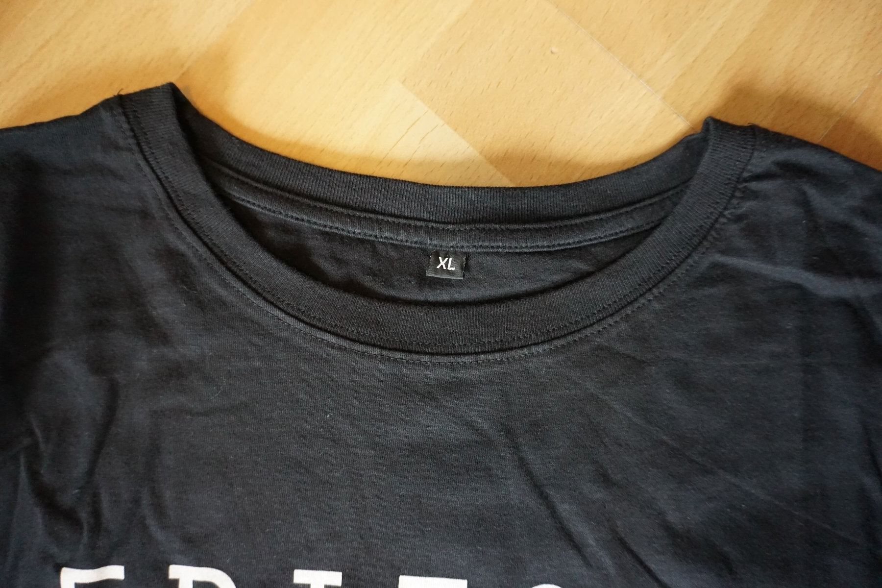 T-shirt: T-Shirt Editors Herren Gr.XL – Nuovo (secondo la descrizione) da Zürich venduto da einalemjena 2