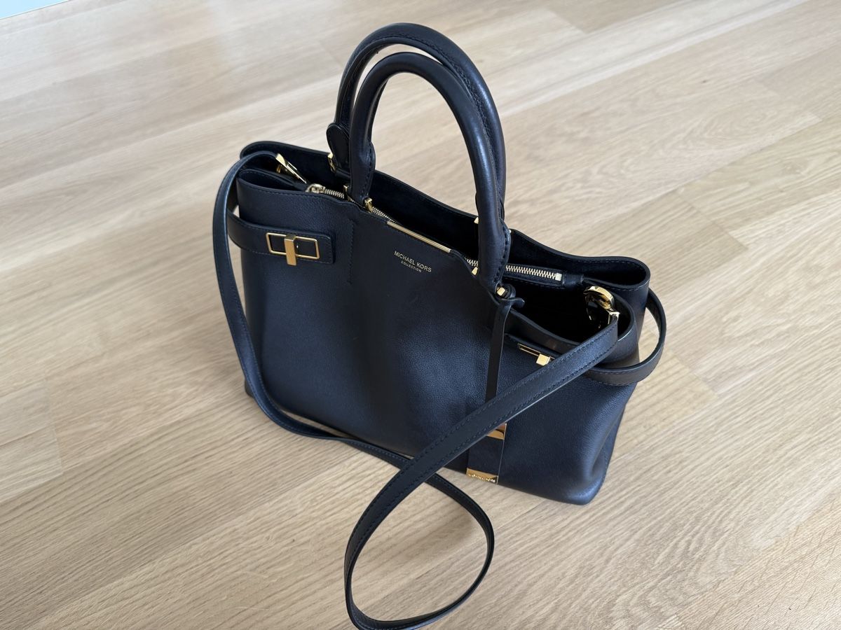 Michael Kors Borse da donna: MICHAEL KORS LEDERTASCHE – Usato da Kilchberg ZH venduto da Dorian7 6