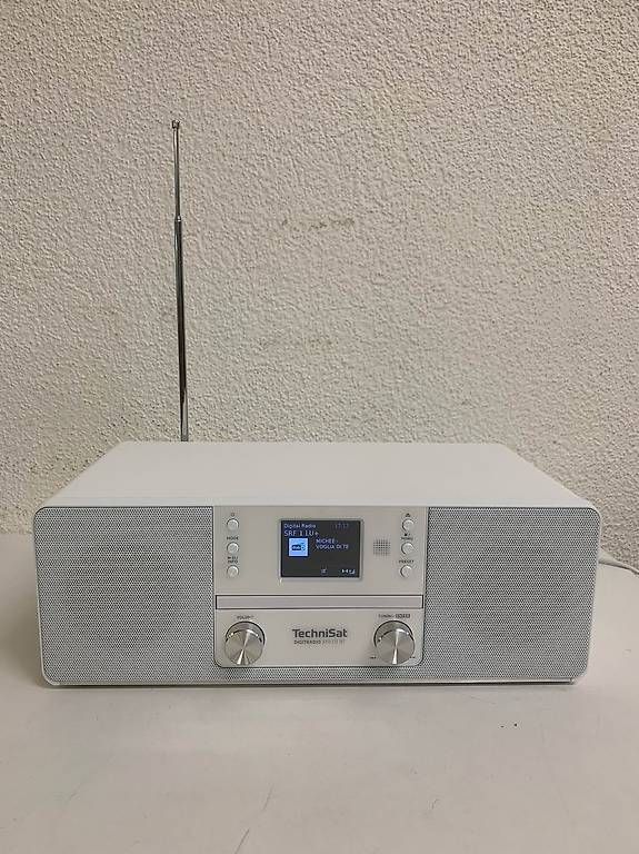 Technisat Radio: TechniSat DIGITRADIO 370 CD BT Digitalradio DAB+ Bluetooth – Usato da Obernau venduto da Arche_Noah_Brocki 1