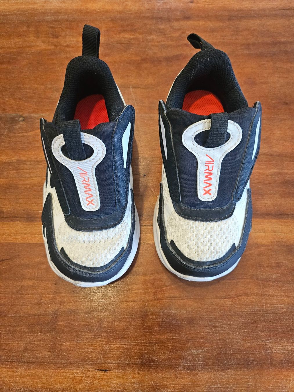 Nike Scarpe per ragazzi: Nike Airmax Grösse 25 – Usato da Baar venduto da Naedels-Kreationen