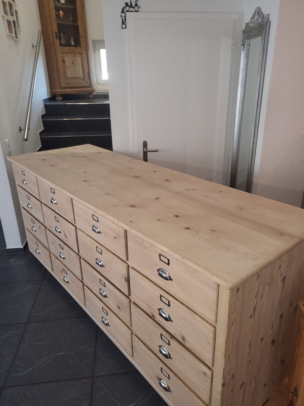 Commodes: Wunderschöne antike Apothekerkommode restauriert – D'occasion à Hofstetten SO par famburgert 7