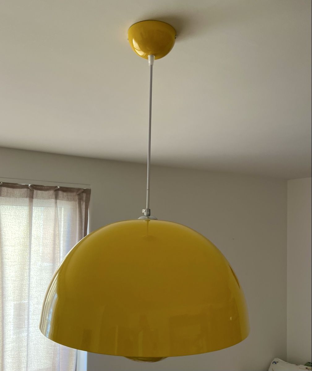 Lampade: Lampe design jaune style scandinave – Usato da Lausanne venduto da Lyl-ch 1