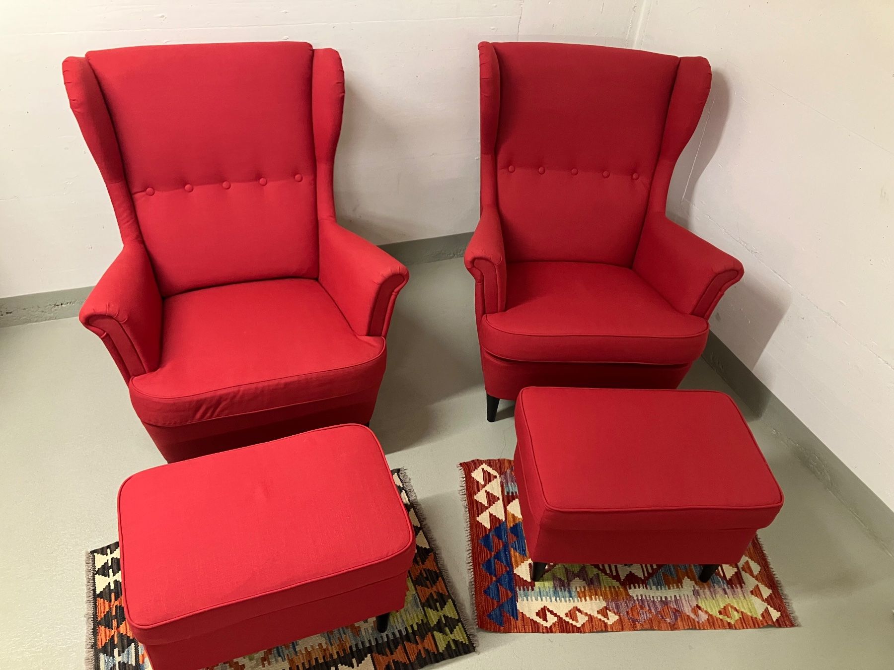 Poltrone: 2 Ohrensessel mit Hocker – Usato da Wollerau venduto da Sirwallaceskisk 3