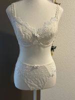 BH und Slip weiss mit Stickerei