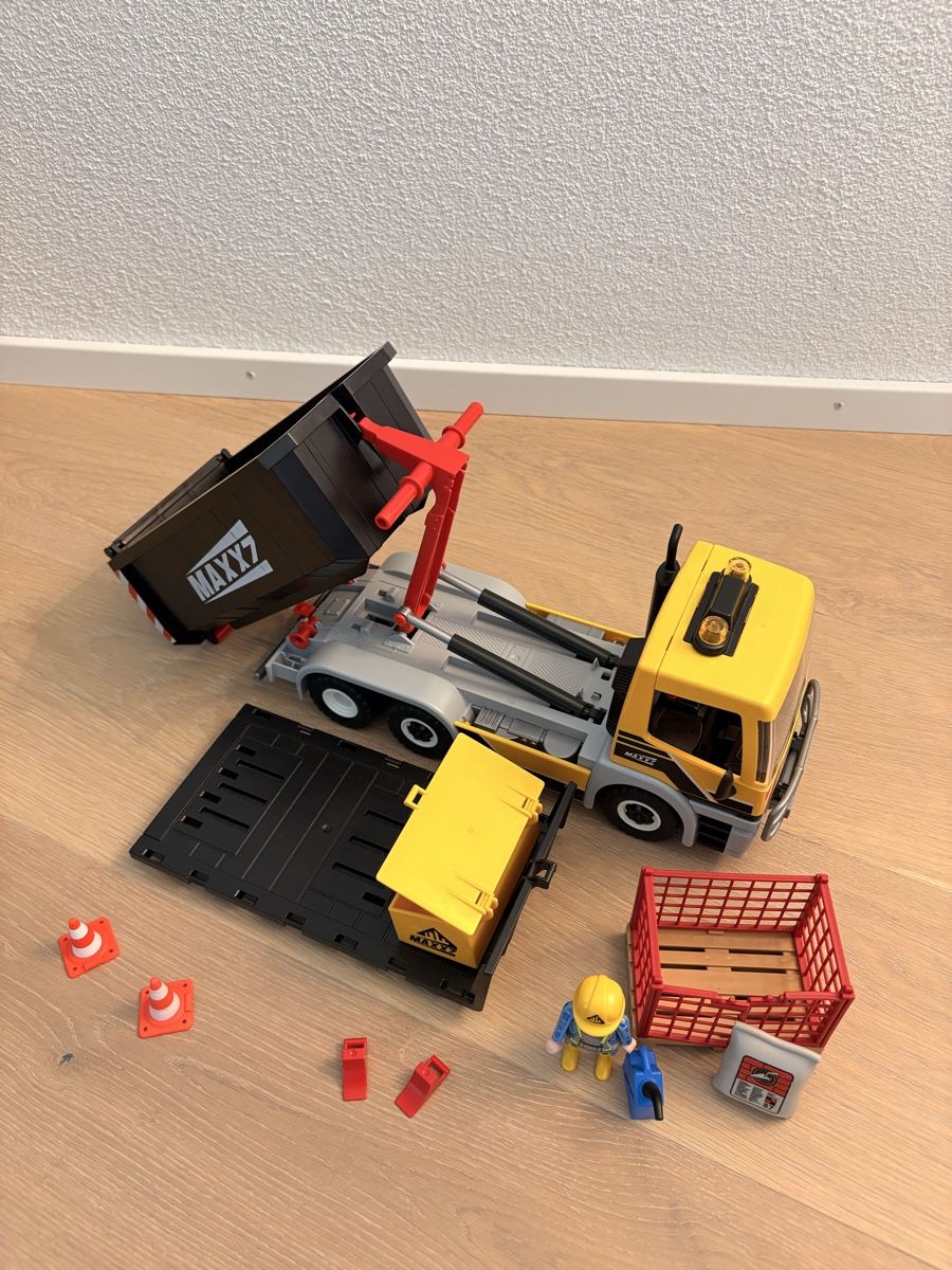 Playmobil Spielzeuge: Playmobil LKW mit Zubehör – Gebraucht aus Muri AG von Michael_Kueng 2