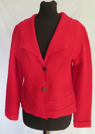 Elegante Strickjacke / reine Naturmode / Walkwolle