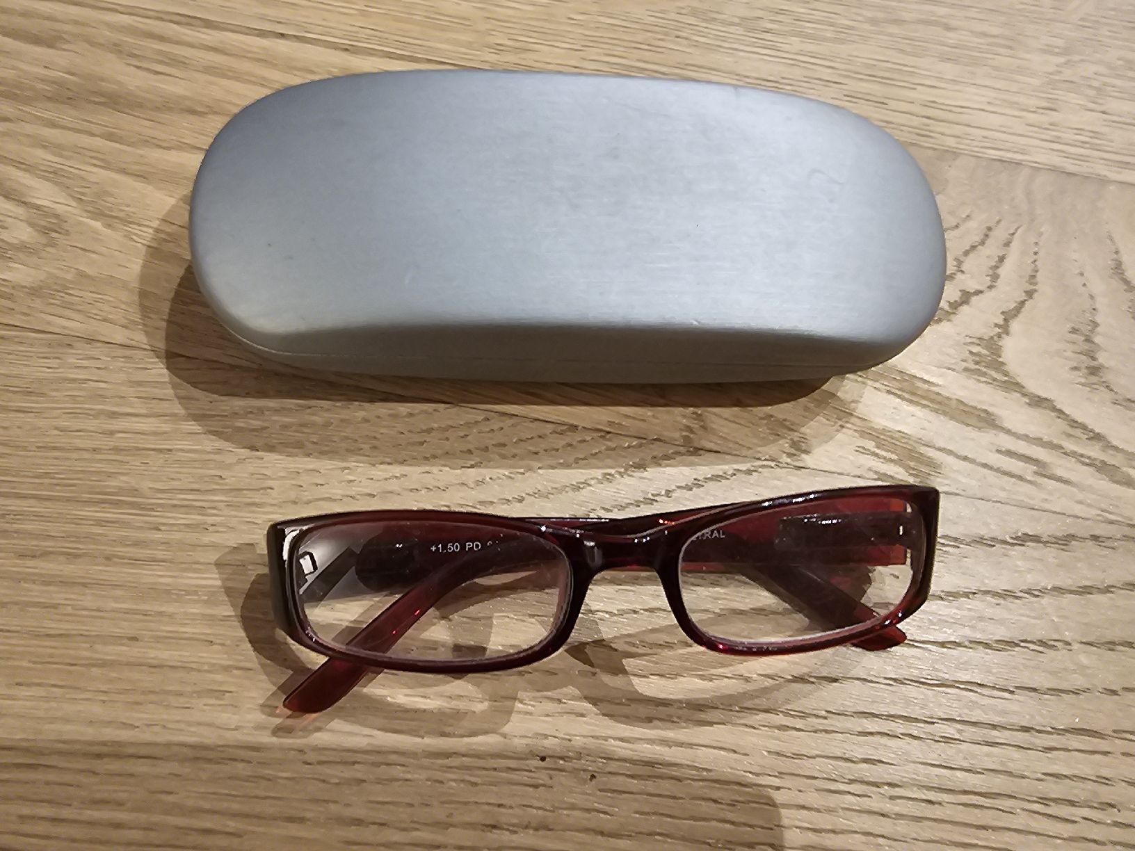 Occhiali & Lenti: Rote Lesebrille mit Etui - Top Zustand! – Usato da Birmensdorf ZH venduto da LucaToni02