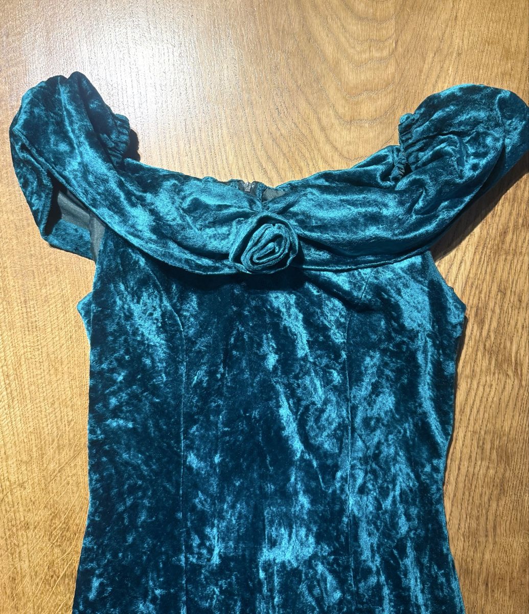 Vestiti: vintage Kleid Samt türkis Grösse 38 Schulterfrei mit Rose – Usato da Siebnen venduto da koschitoschi 6