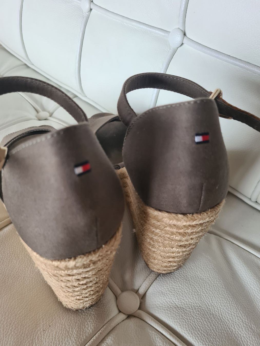 Tommy Hilfiger Scarpe da donna: Sommerschuhe Thommy Hilfiger – Usato da Ebmatingen venduto da Gelegenheit77 3