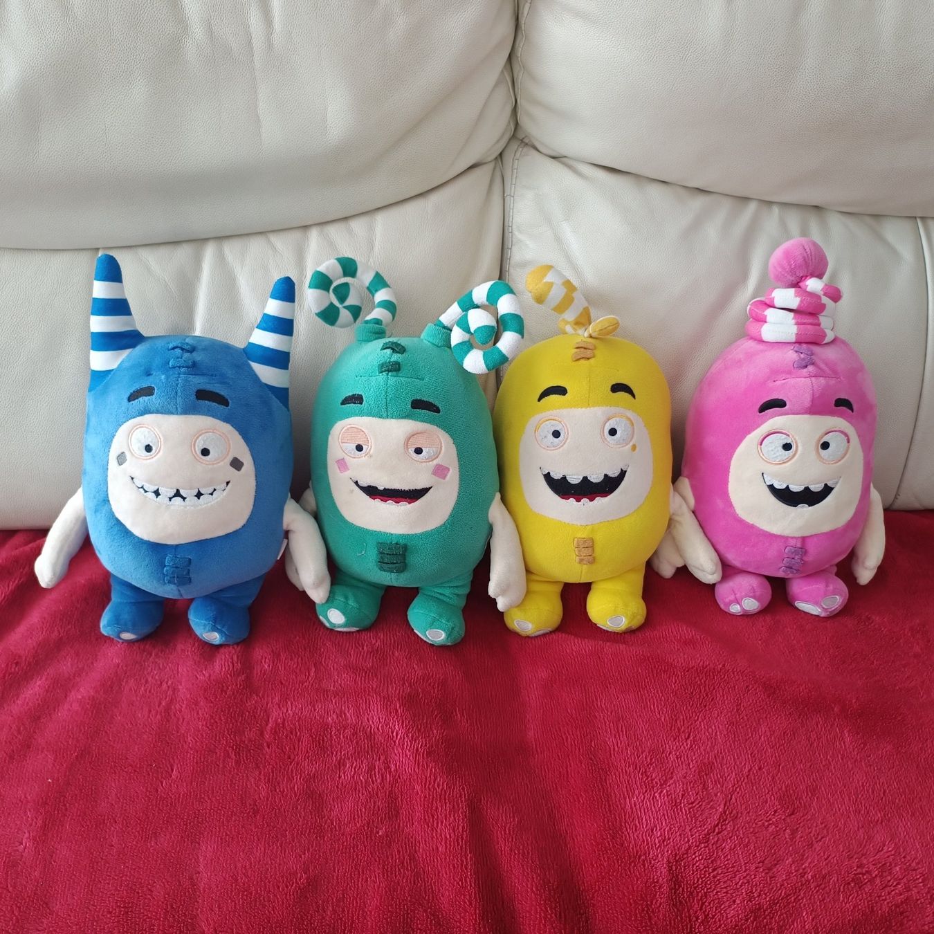 Spielzeuge: Vier Plüsch Oddbods – Gebraucht aus Emmetten von Hornberger