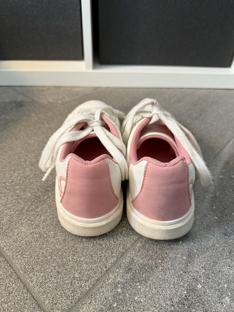 Benetton Chaussures filles: Benetton Sneaker, Gr. 35, ab 1.- – D'occasion à Muri AG par Hawaiiandream 2