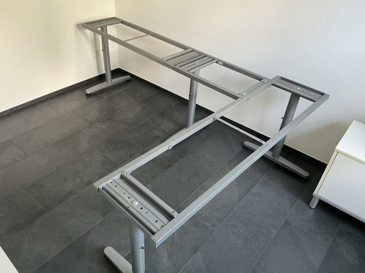 Scrivanie: Weisses Büro-Set von Ikea – Usato da Tagelswangen venduto da comolli-rissi 1