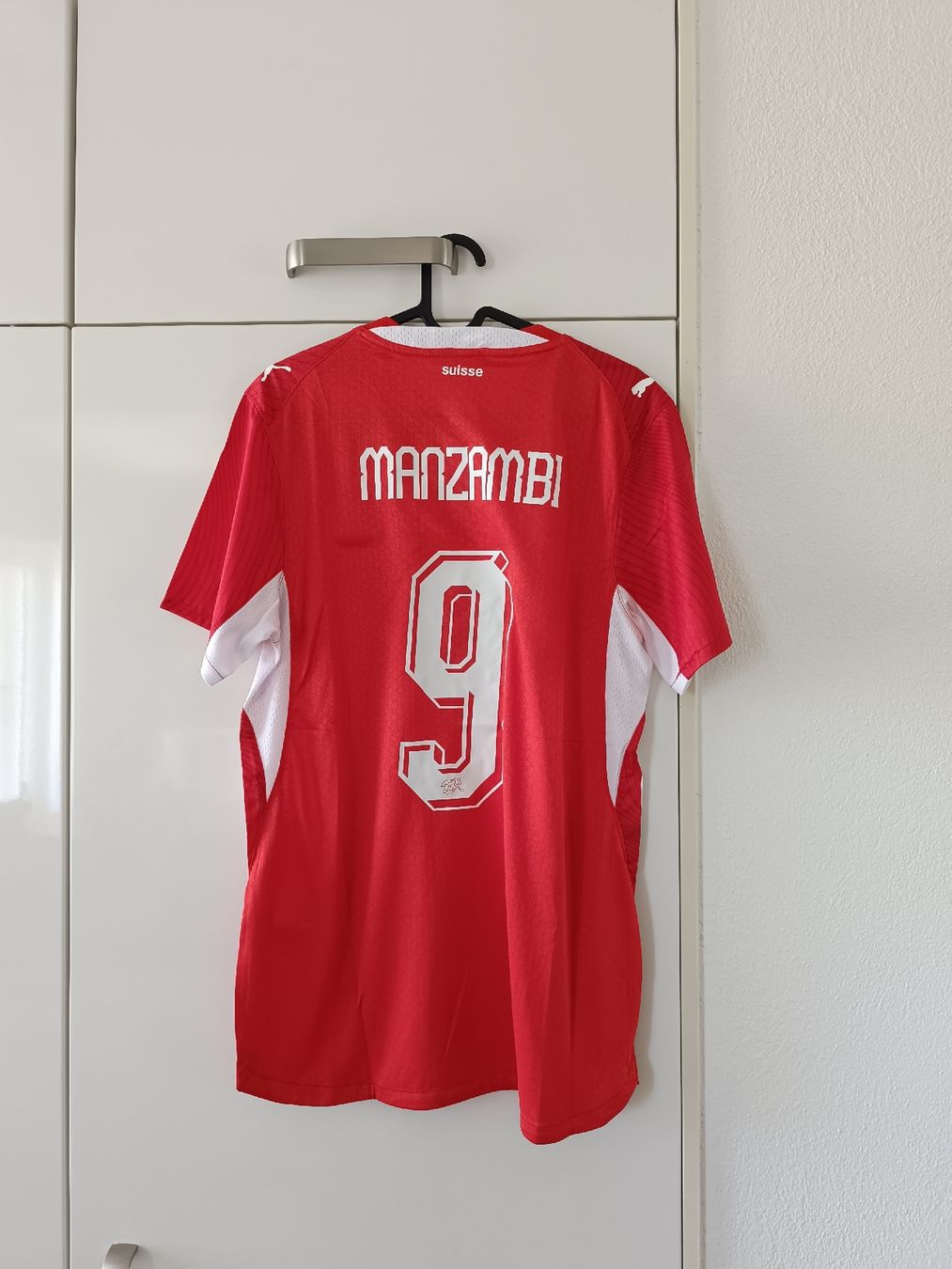 Puma Canottiere & Pantaloni: Schweiz Trikot Gr. M Manzambi – Nuovo (secondo la descrizione) da Lenzburg venduto da mzuibd_tzpk 1