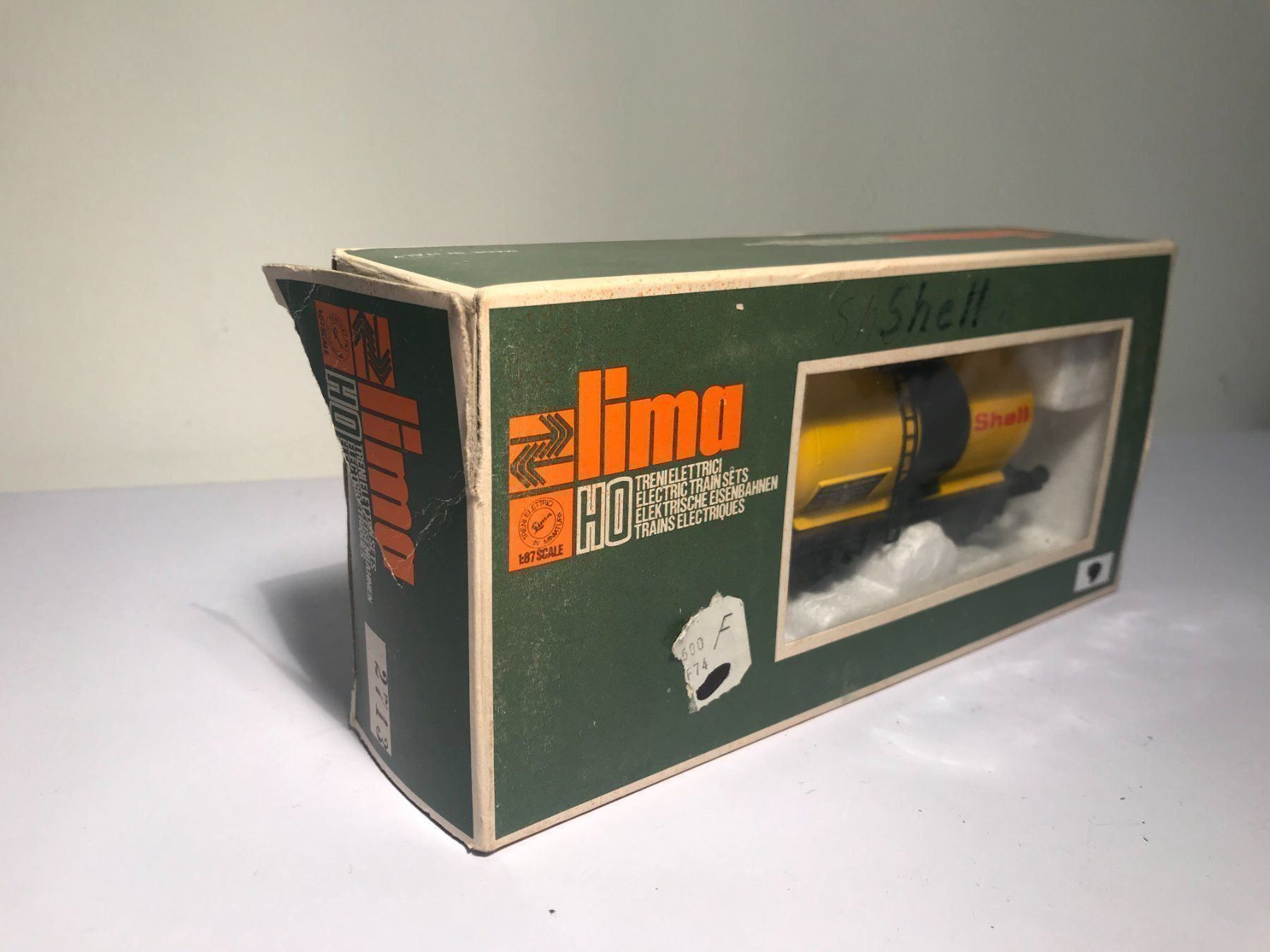 Lima Modelleisenbahnen: LIMA Schell Tankwagen 2713, DC Achsen – Gebraucht aus Buchrain von Modellbahn11 7