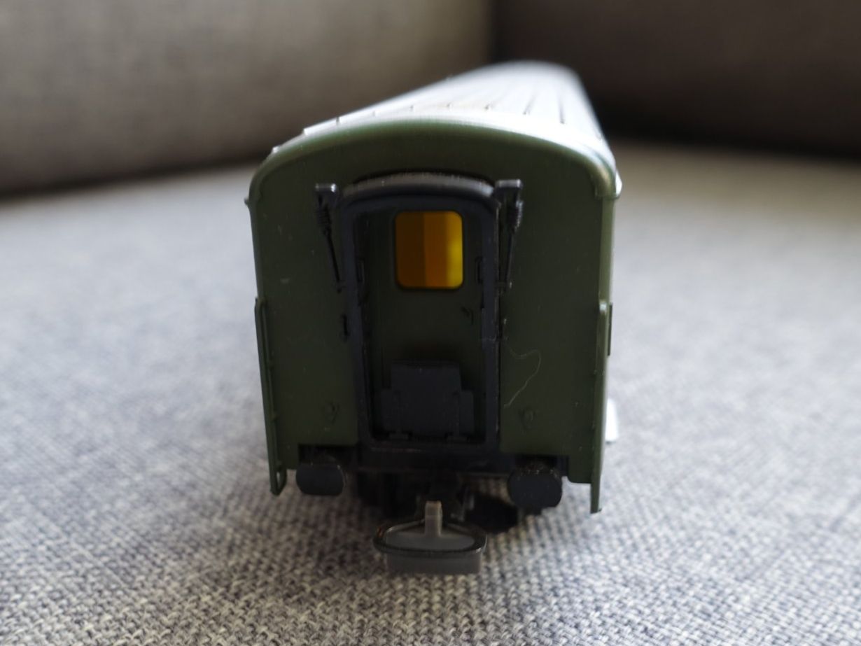 Kleinbahn Modelleisenbahnen: KLEINBAHN No. 381 SBB/CFF Einheitswagen 2. Klasse – Gebraucht aus Wallbach von Sarrows 5