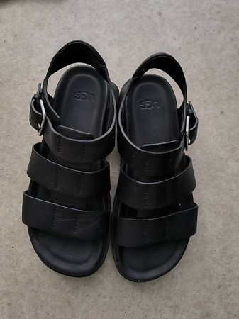 UGG Ledersandale