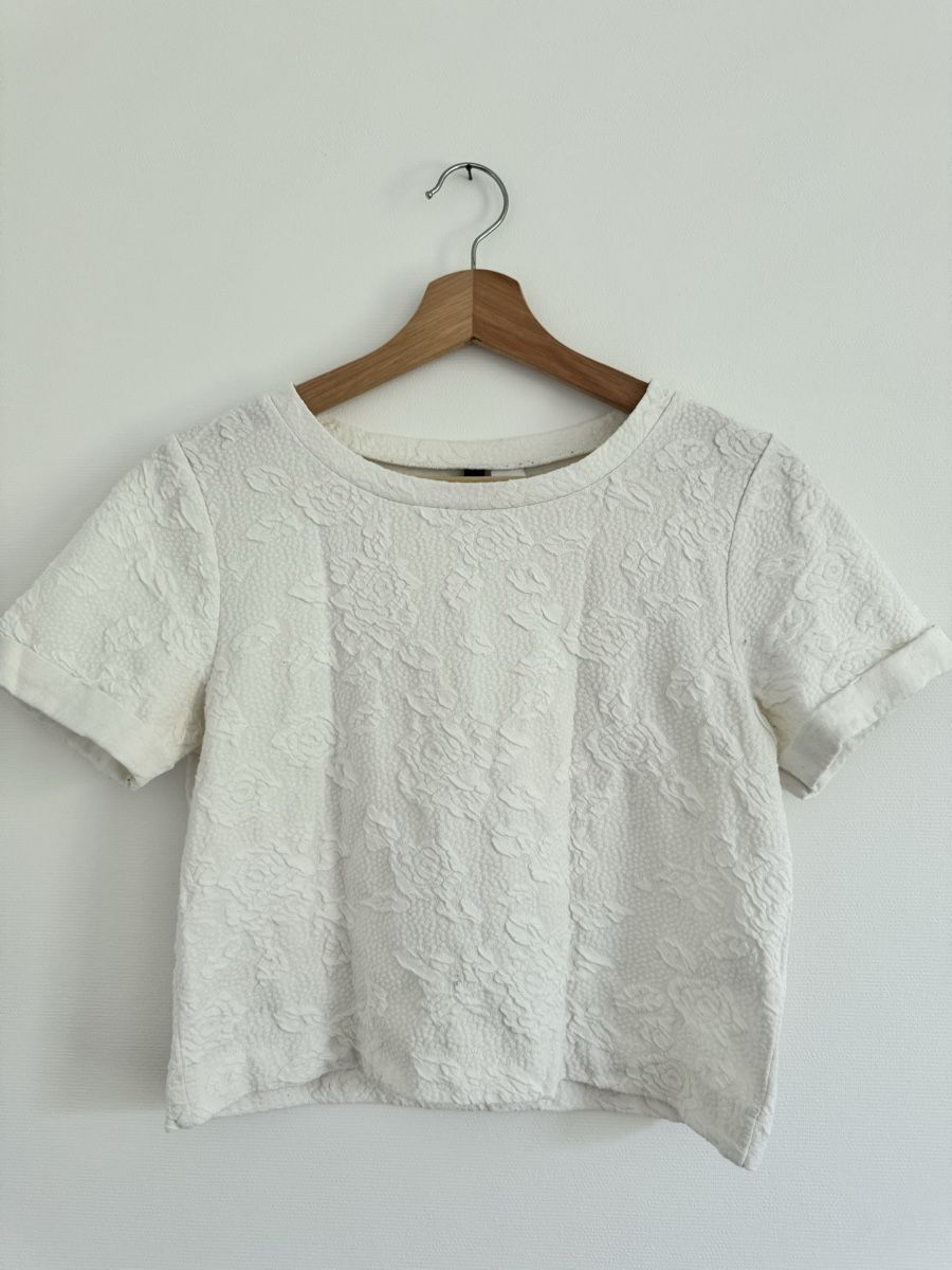 H&M Top: Weisses Oberteil mit Blumenmuster Grösse XS H&M – Usato da St. Gallen venduto da nikolasbong