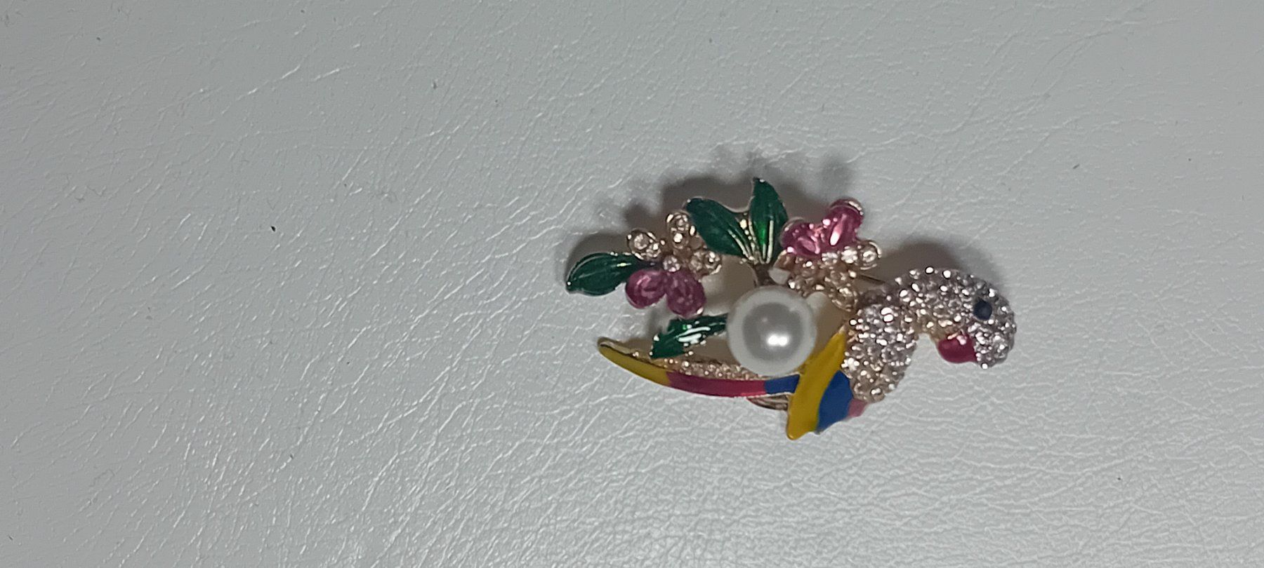 Broches & Aiguilles: modeschmuck brosche mit kristall – Neuf (Voir description) à Basel par bij_5hqd 1