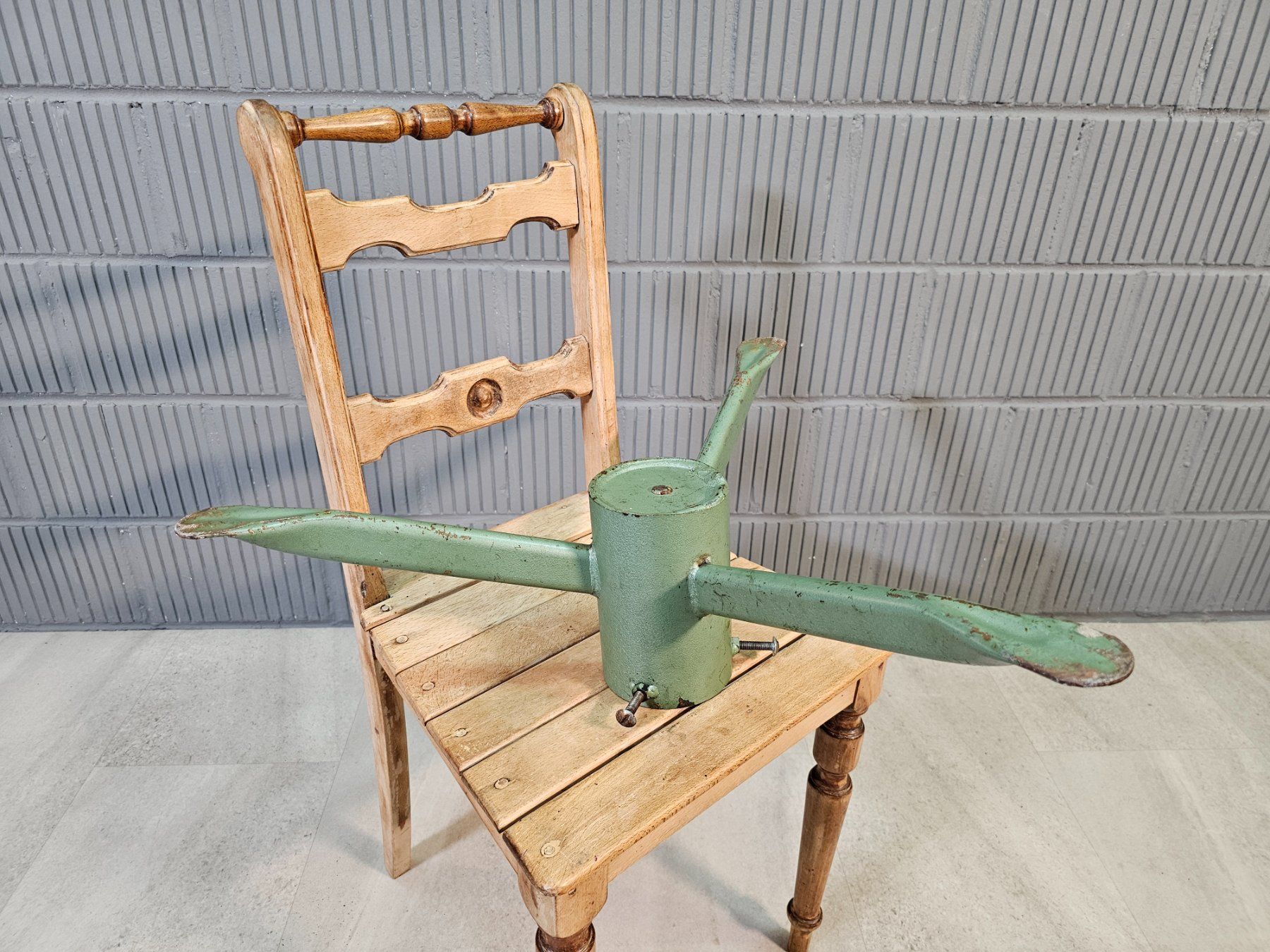 Christbaumständer: XL Baumständer Weihnachtsbaum Christtbaum Ständer Tree Stand – Gebraucht aus Nottwil von Wondewa-Shop 5