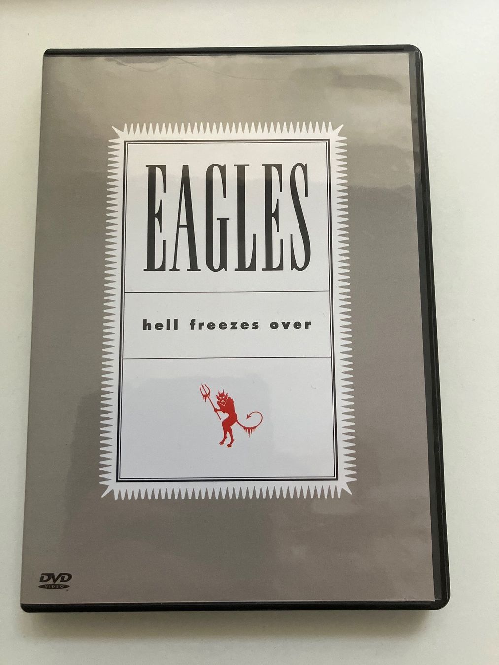 Tutti i DVDs: Eagles - Hell Freezes Over (DVD) – Usato da Arbon venduto da JoJoAs