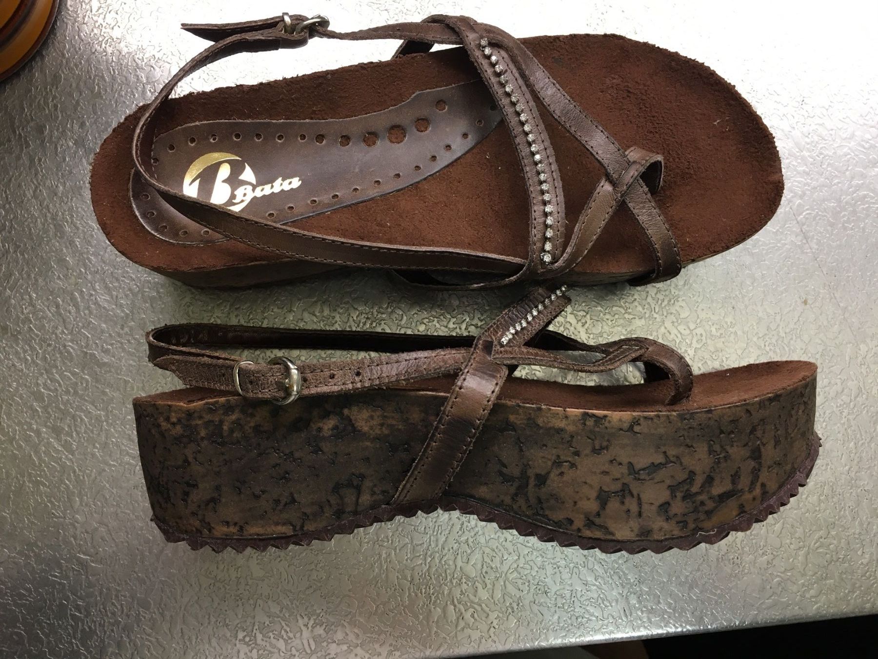 Chaussures femmes: Bata moderne Sommerschuhe - neu Gr 36 – D'occasion à Bern par rewe45 4