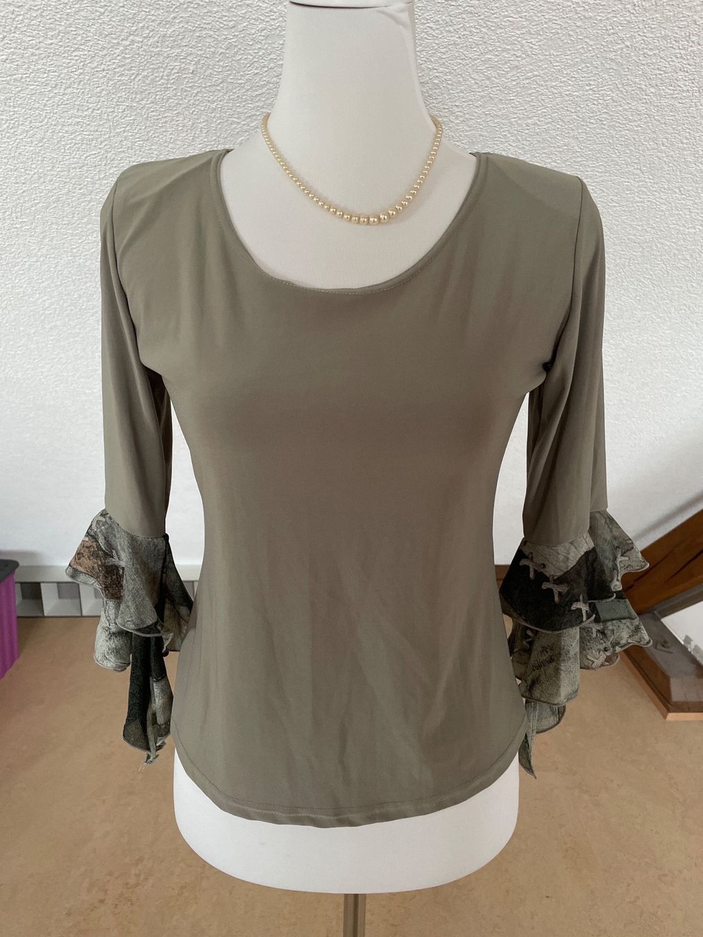Maglioni & Felpe: Schönes Shirt / Calyx / T2 – Usato da Klingnau venduto da vollmond36
