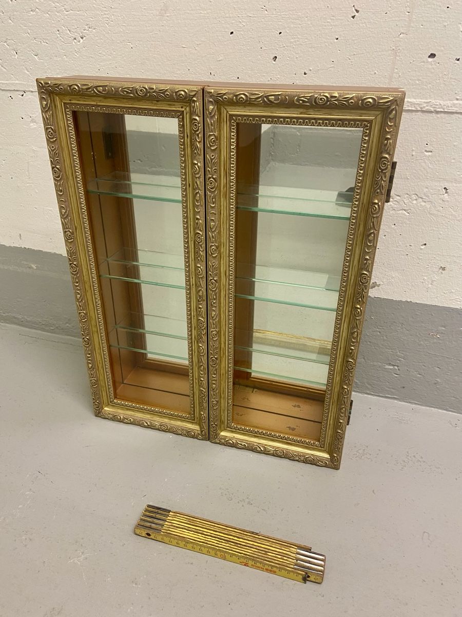 Vetrine: wunderschöne kleine Wandvitrine – Usato da Zürich venduto da Unique2400