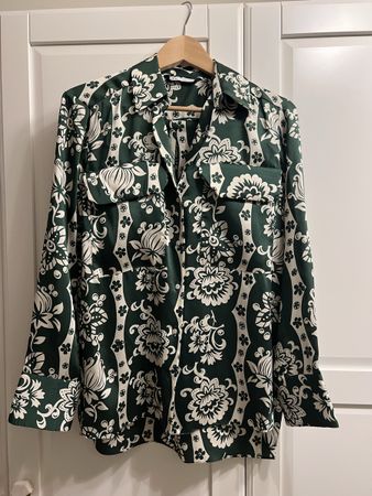 Zara Bluse grün gemustert Grösse S 36