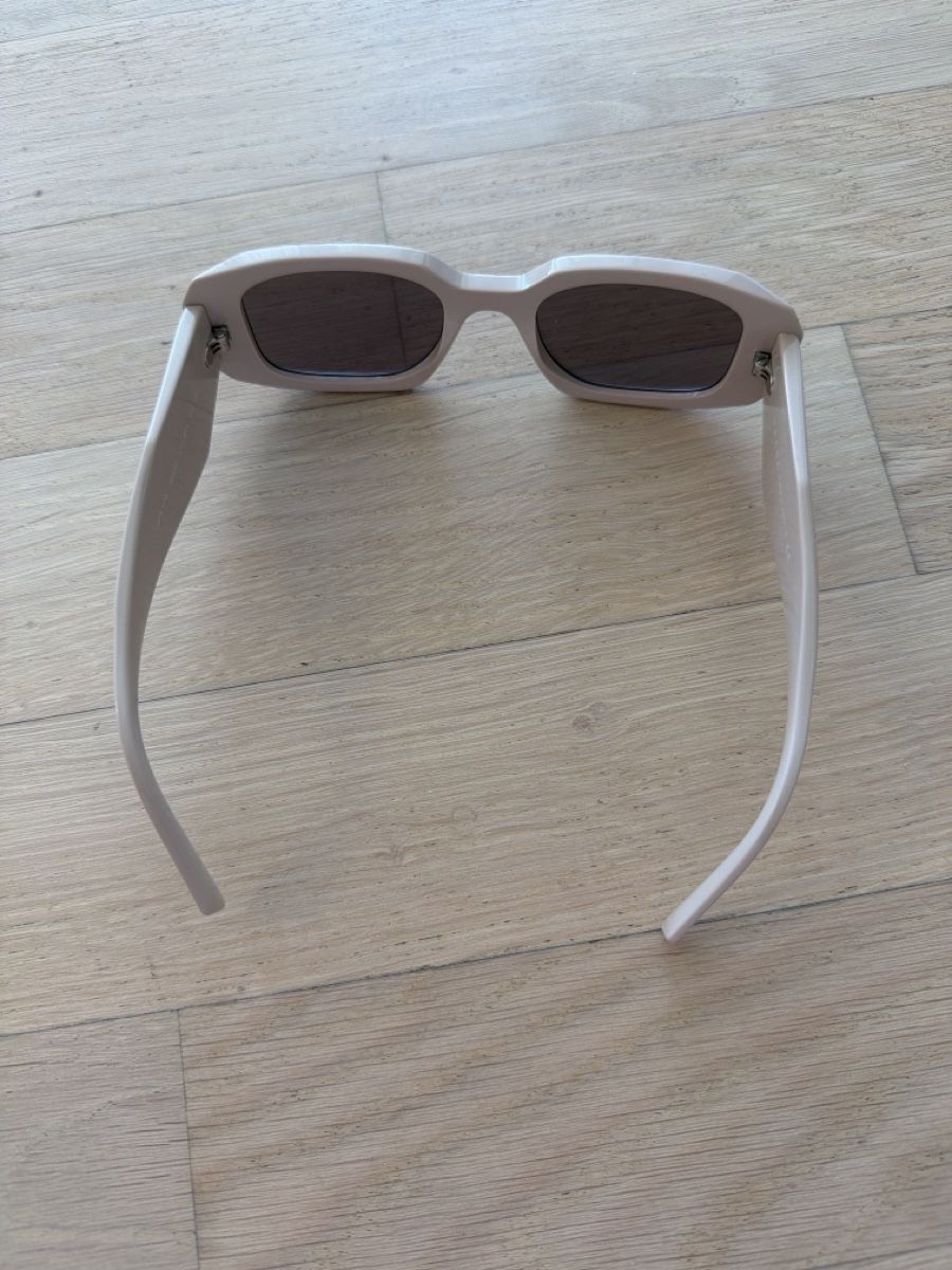 Prada Brillen & Gläser: Prada Symbole Sunglasses Beige – Neu (gemäss Beschreibung) aus Effretikon von MaisonNade 4