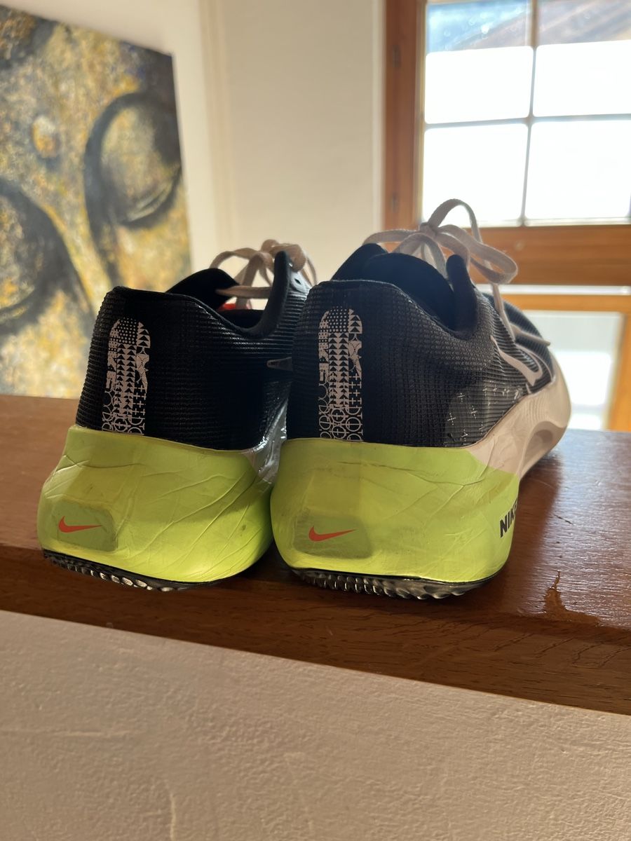 Nike Scarpe da uomo: Nike ZoomFly 6 Laufschuhe Grösse 44 – Usato da Zermatt venduto da B.15.v02 6
