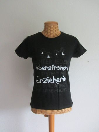 T-Shirt schwarz "lebensfrohe Erzieherin" - S
