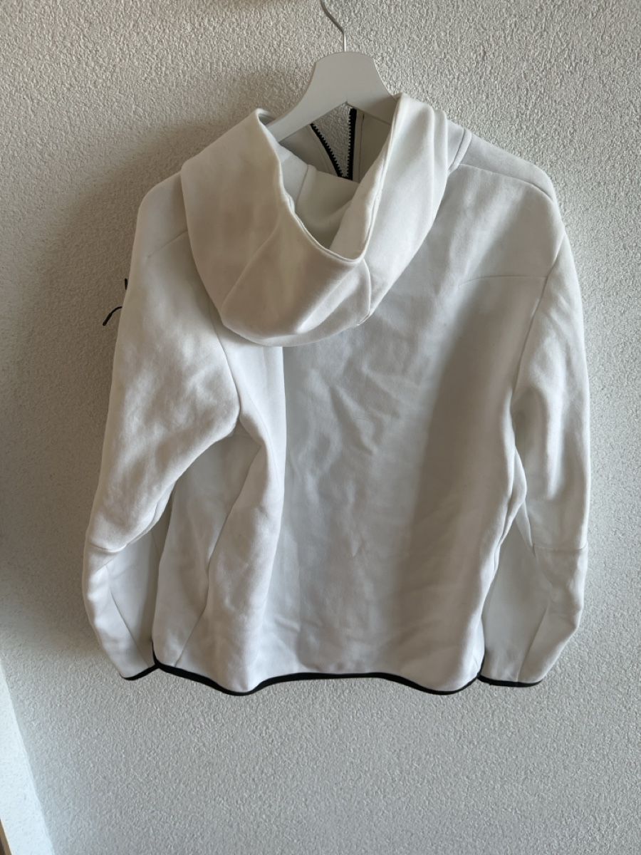 Nike Jacken: Jaquette Nike blanche – Neu (gemäss Beschreibung) aus Mont-sur-Lausanne von Pioutch 1